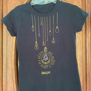 Kerusso Christian tee, size small, Matthew 5:16 Let your light shine